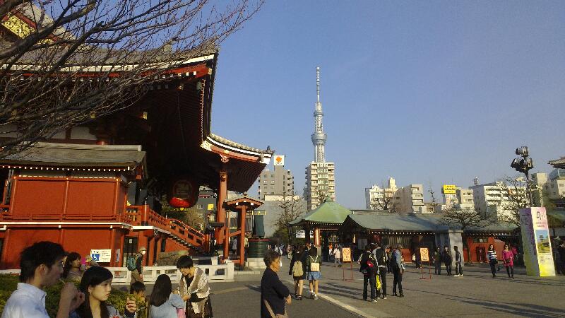 2014-03-28-Sensoji-temple-and-Skytree-building.md_14030126.jpg
